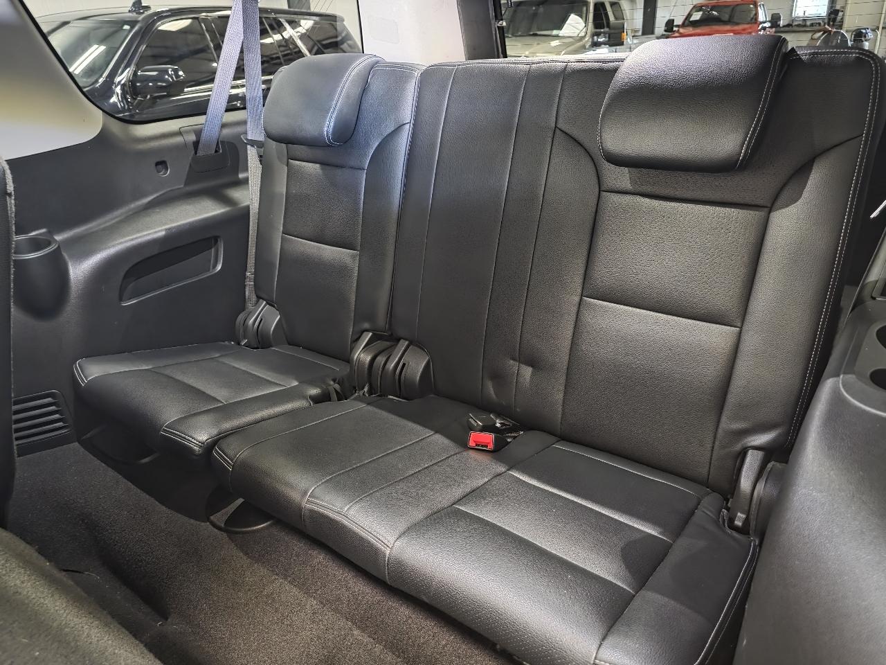 Chevrolet Suburban 2WD 4dr LS 2020