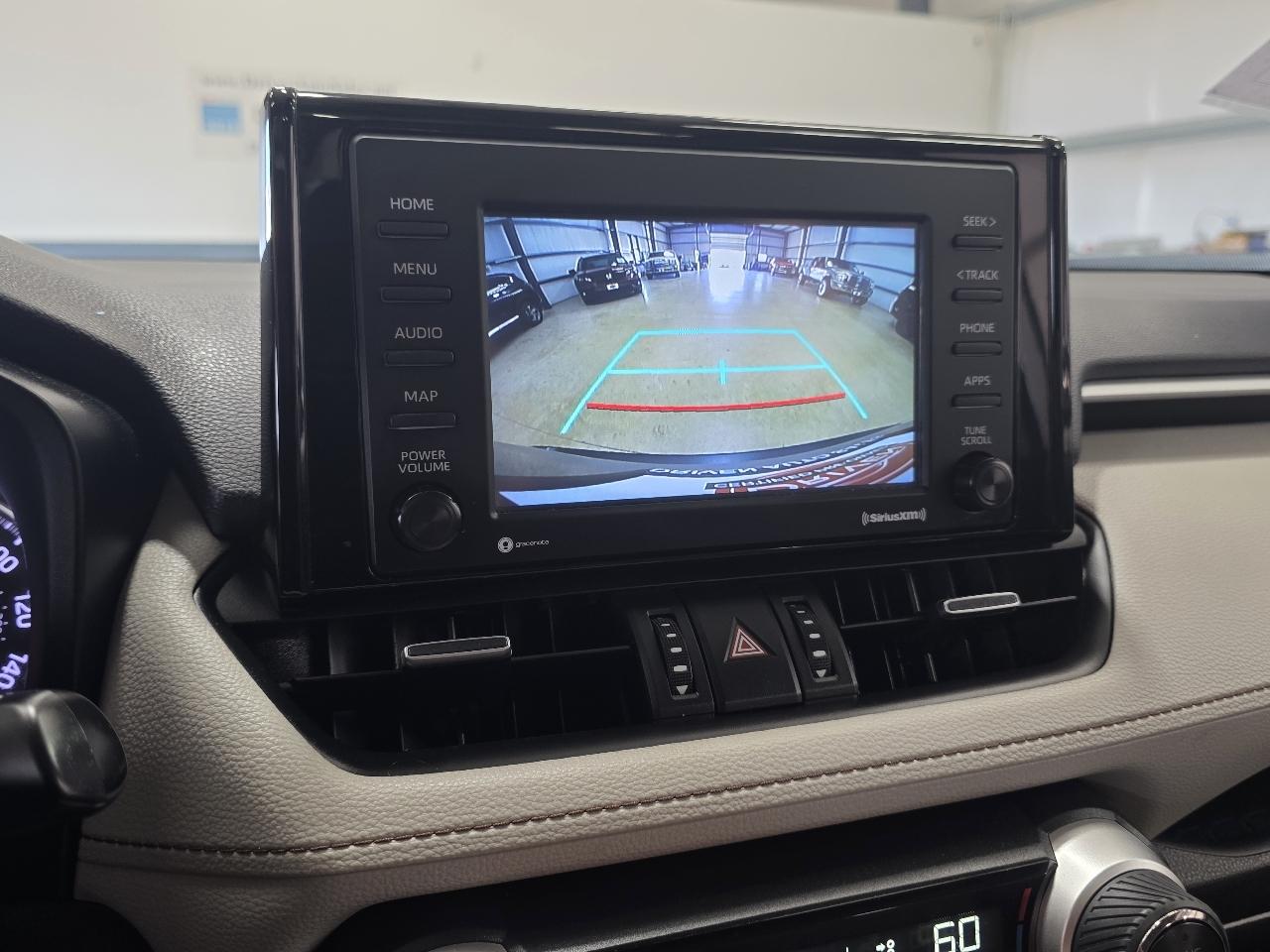Toyota RAV4 XLE Premium FWD (Natl) 2022