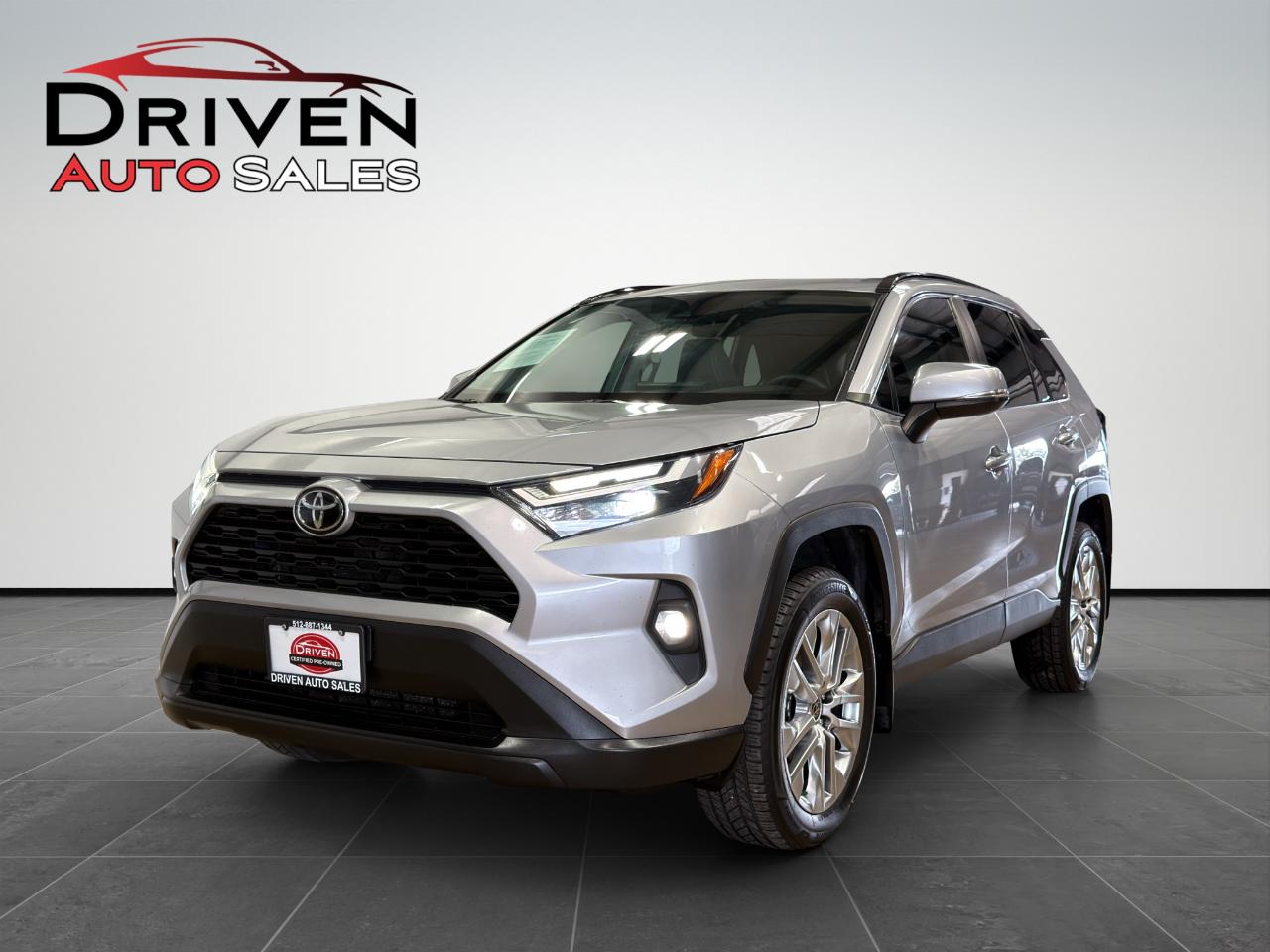 Toyota RAV4 XLE Premium FWD (Natl) 2022