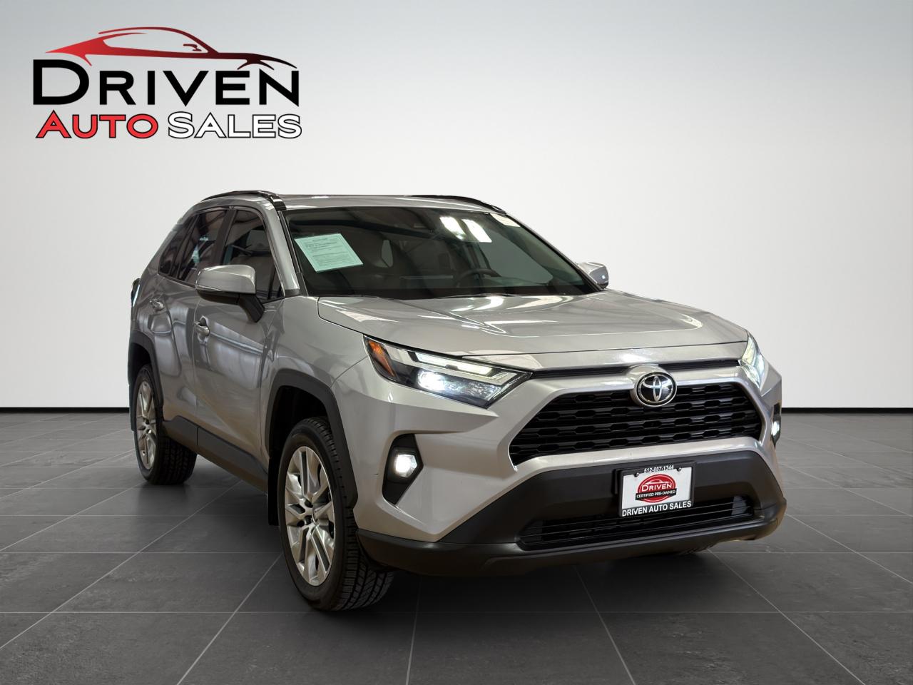 Toyota RAV4 XLE Premium FWD (Natl) 2022