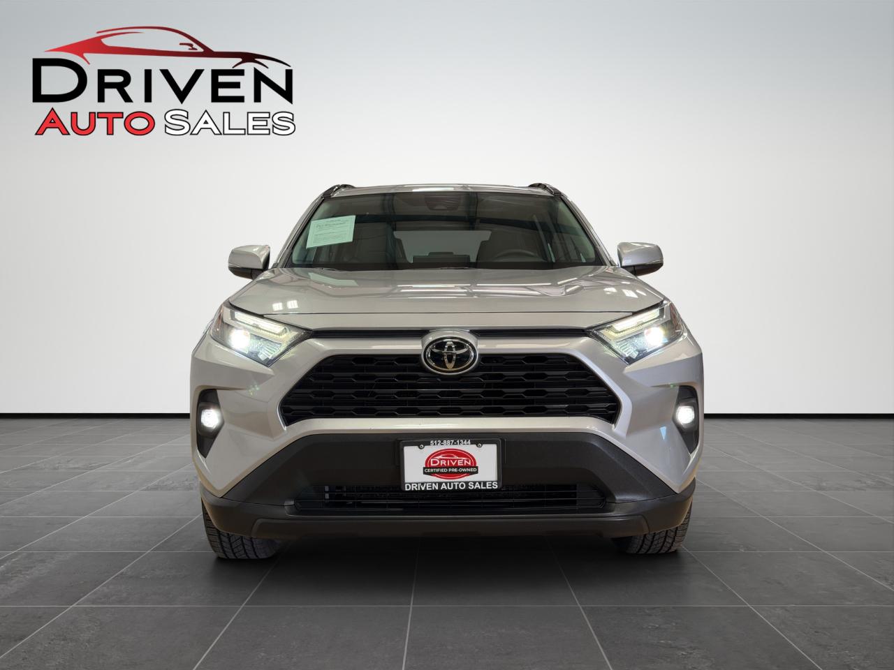 Toyota RAV4 XLE Premium FWD (Natl) 2022