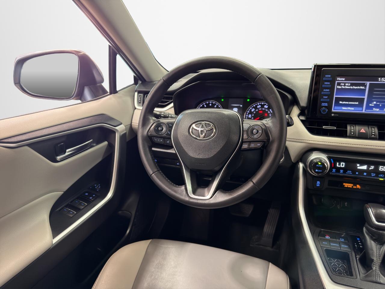 Toyota RAV4 XLE Premium FWD (Natl) 2022