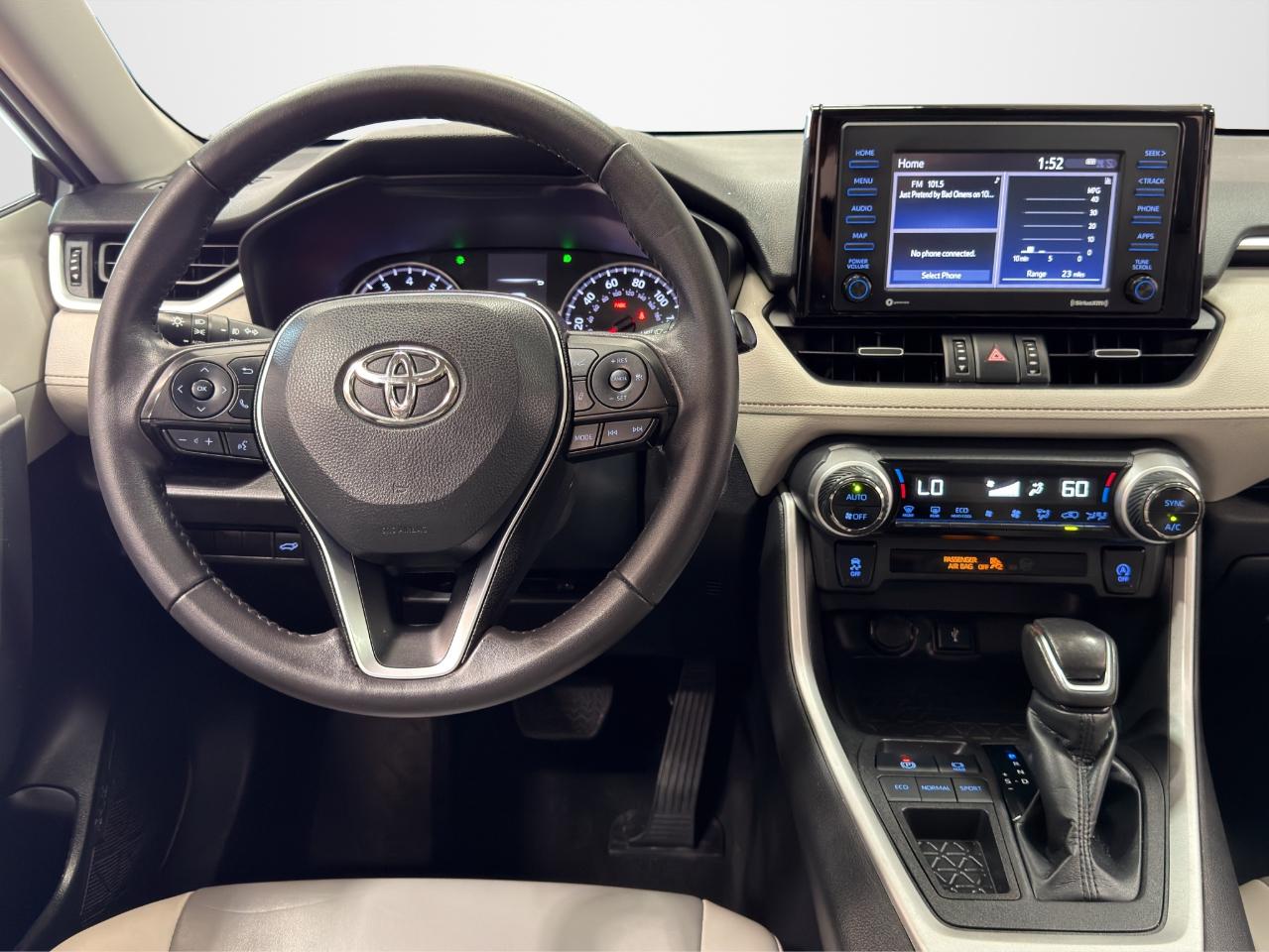 Toyota RAV4 XLE Premium FWD (Natl) 2022