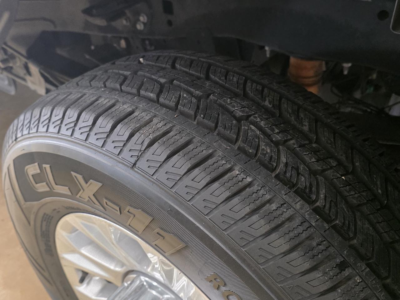 Ford Super Duty F-350 SRW XL 4WD Crew Cab 8' Box 2022