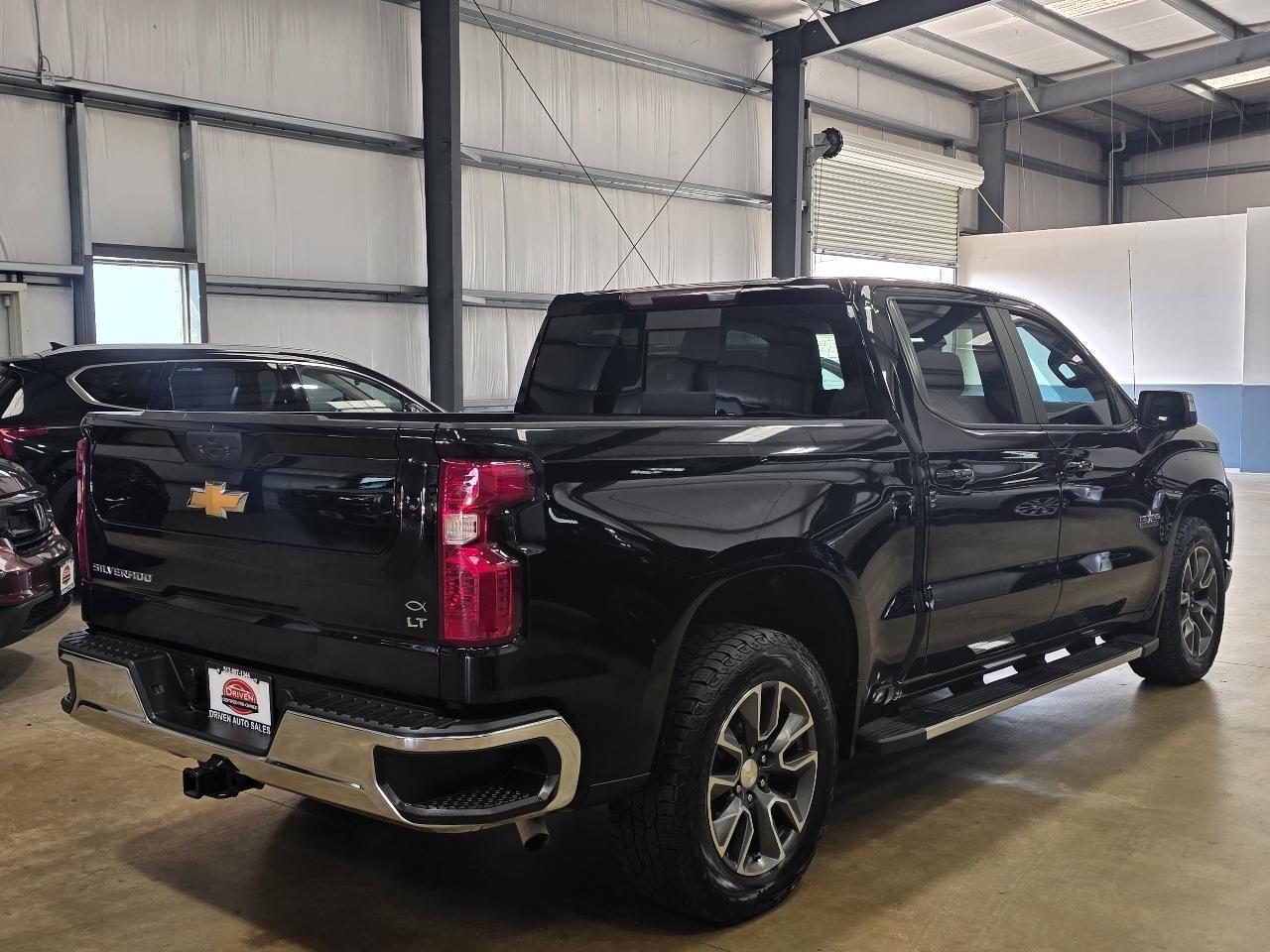 Chevrolet Silverado 1500 2WD Crew Cab 147" LT 2021