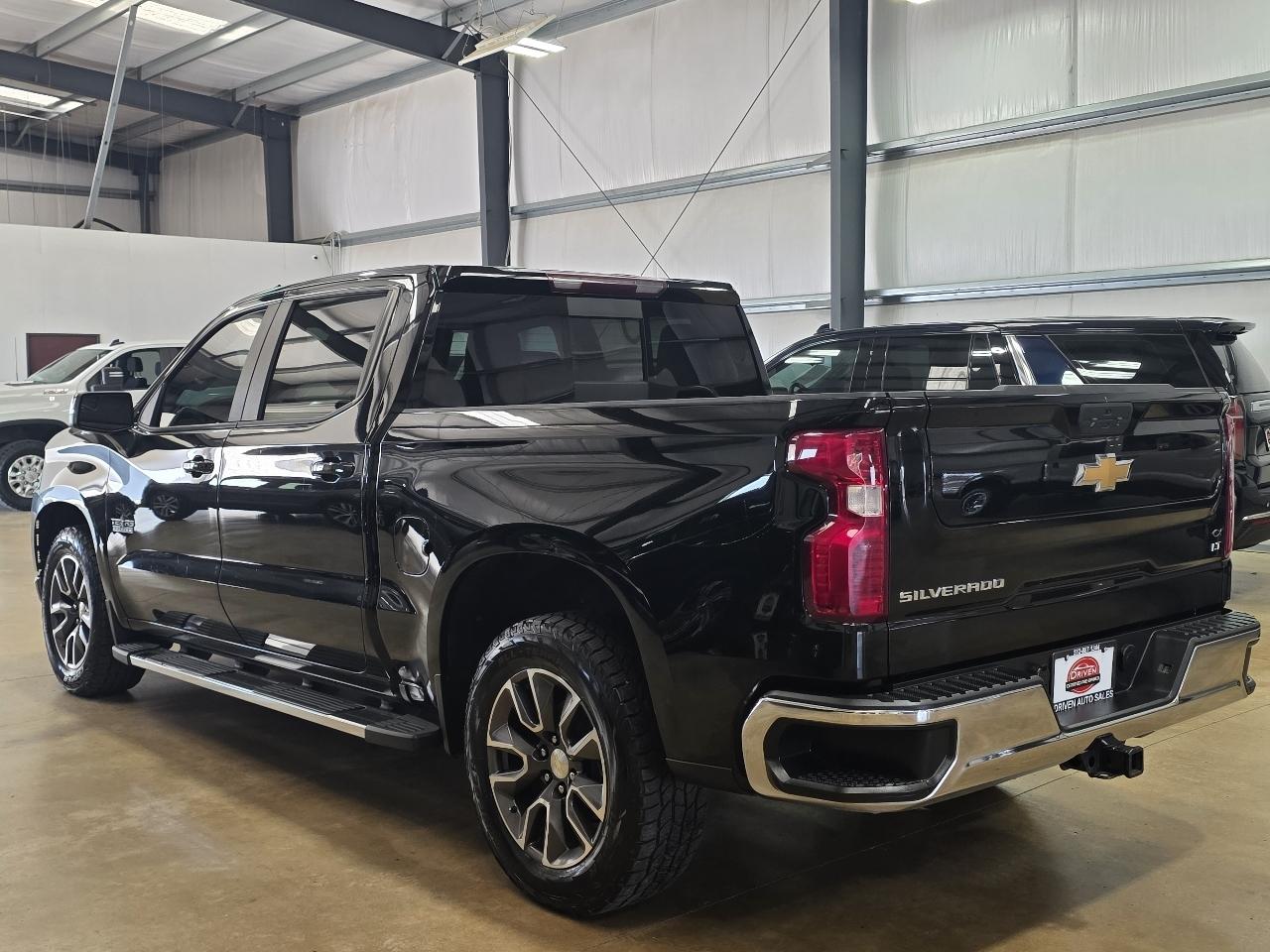 Chevrolet Silverado 1500 2WD Crew Cab 147" LT 2021
