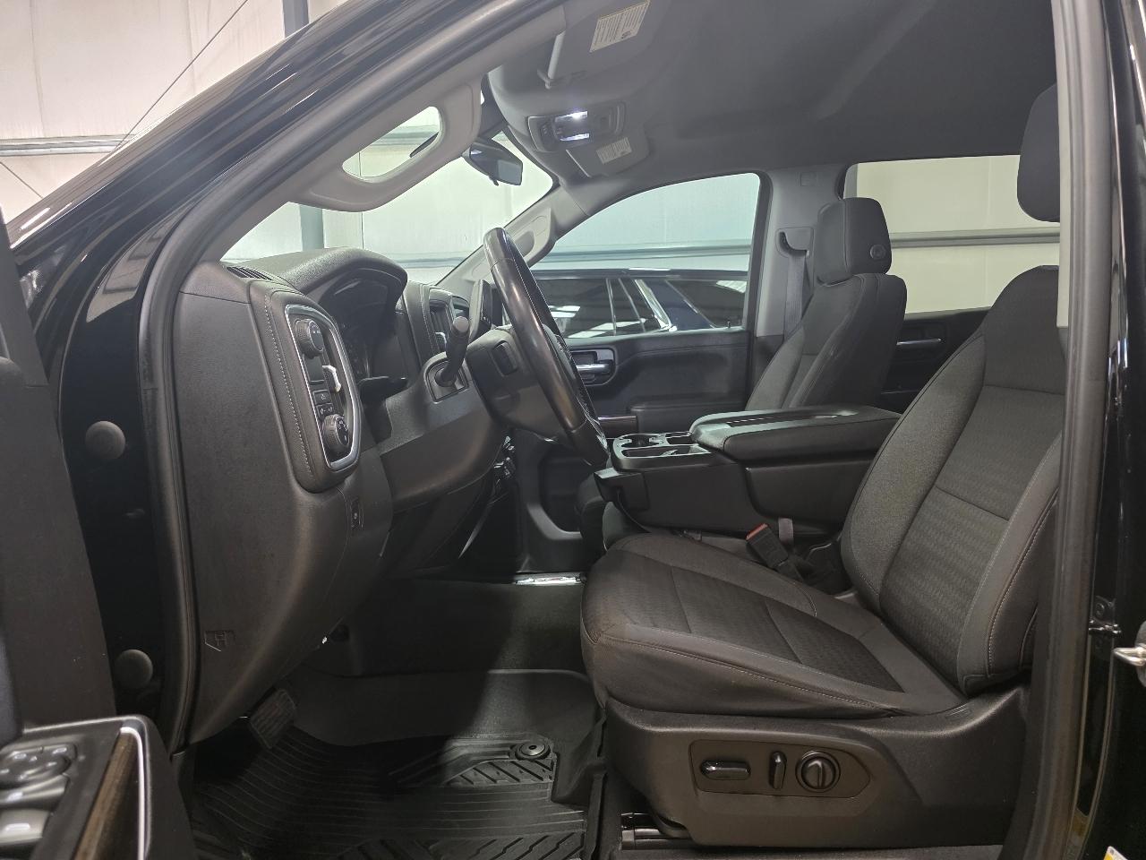 Chevrolet Silverado 1500 2WD Crew Cab 147" LT 2021