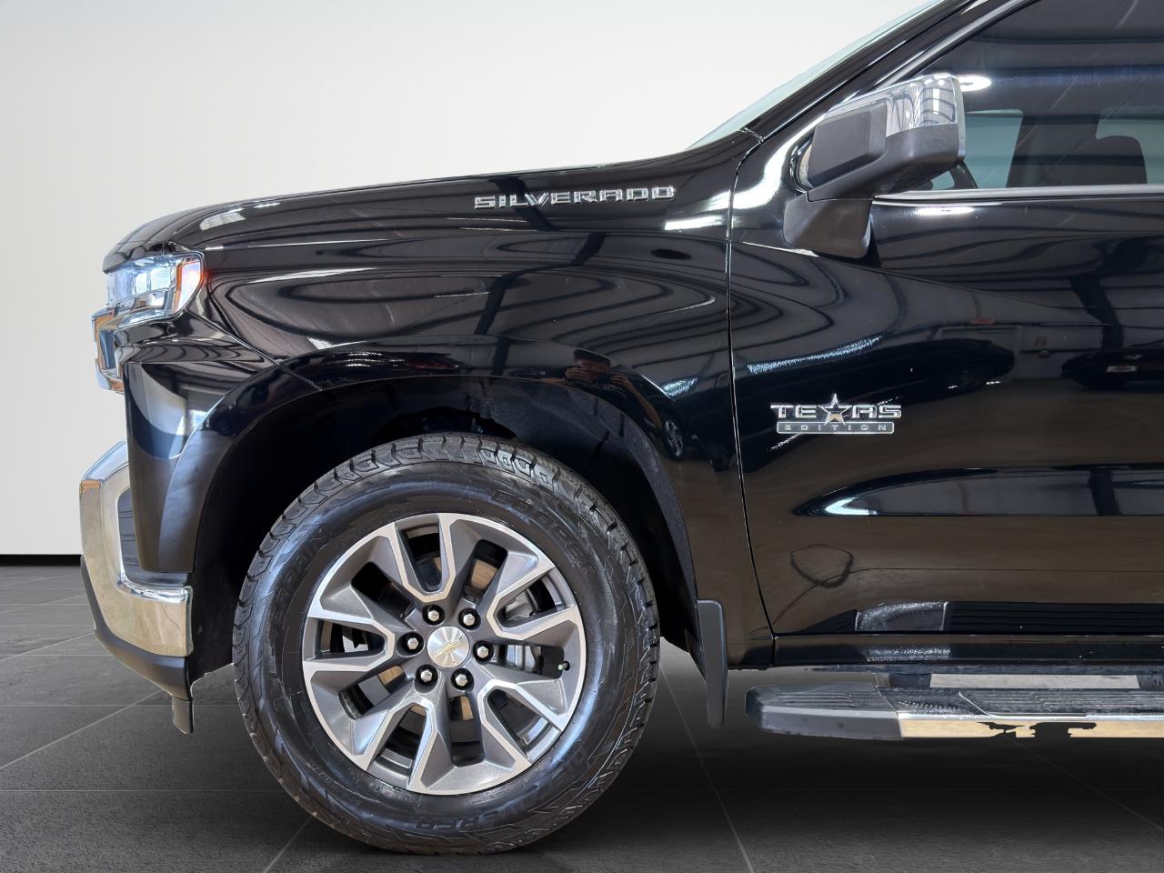 Chevrolet Silverado 1500 2WD Crew Cab 147" LT 2021