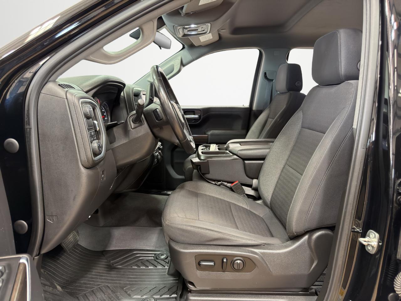 Chevrolet Silverado 1500 2WD Crew Cab 147" LT 2021