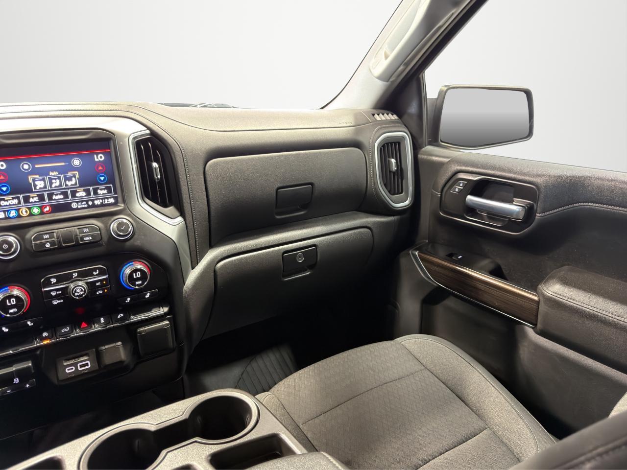 Chevrolet Silverado 1500 2WD Crew Cab 147" LT 2021