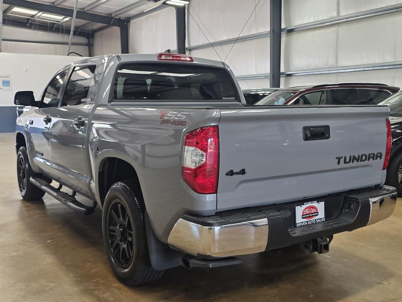 Toyota Tundra 4WD SR5 CrewMax 5.5' Bed 5.7L (Natl) 2021