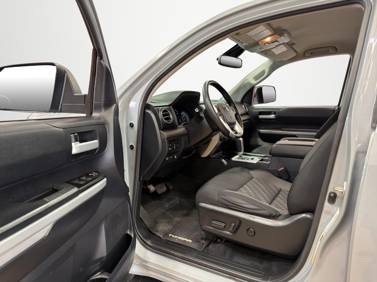 Toyota Tundra 4WD SR5 CrewMax 5.5' Bed 5.7L (Natl) 2021
