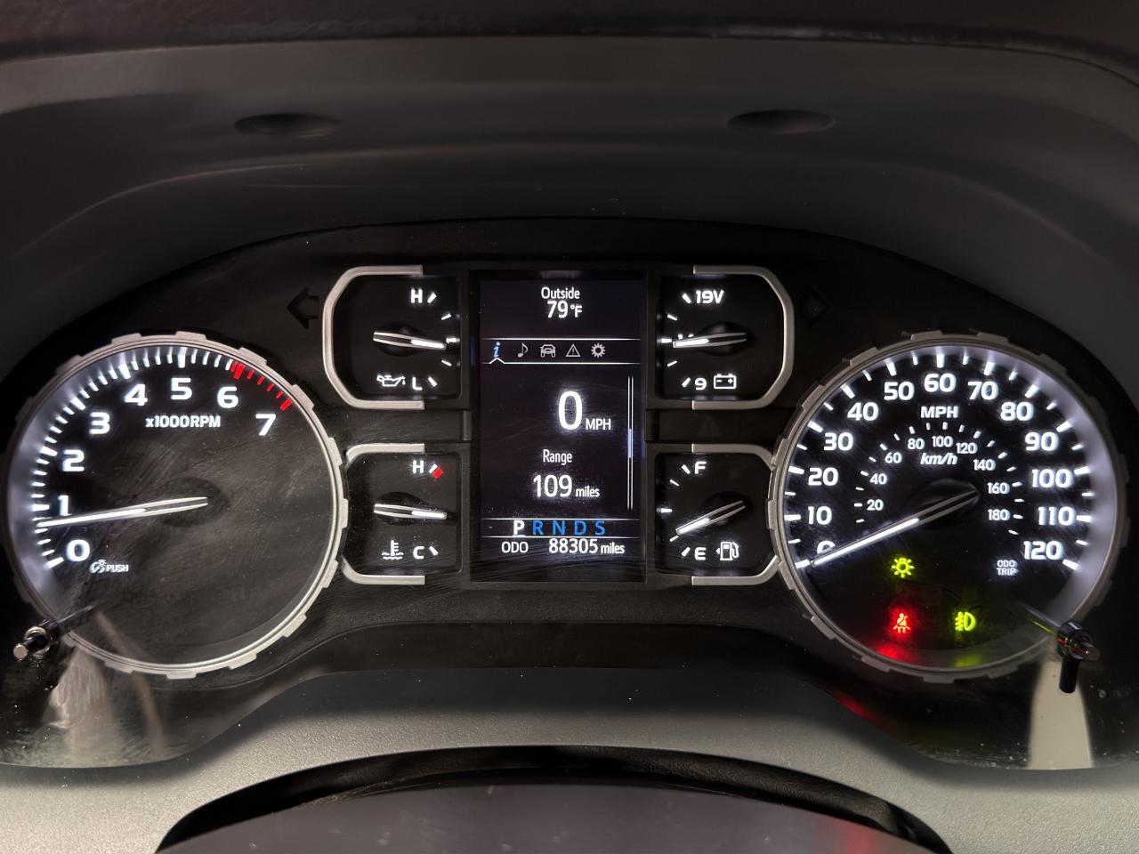 Toyota Tundra 4WD SR5 CrewMax 5.5' Bed 5.7L (Natl) 2021