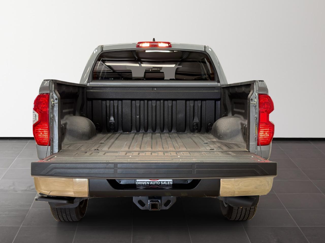 Toyota Tundra 4WD SR5 CrewMax 5.5' Bed 5.7L (Natl) 2021