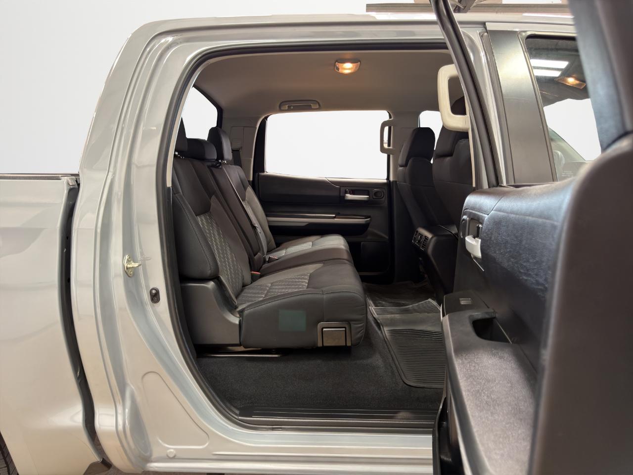 Toyota Tundra 4WD SR5 CrewMax 5.5' Bed 5.7L (Natl) 2021