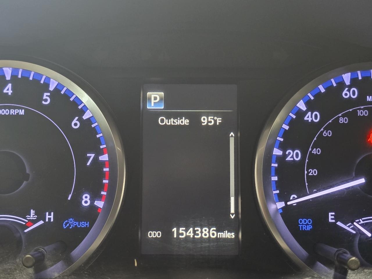 Toyota Highlander LE V6 FWD (Natl) 2019