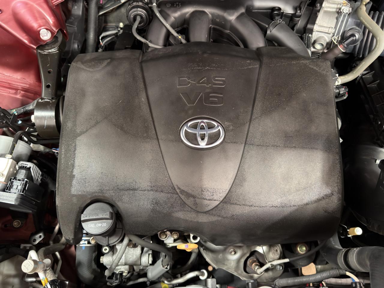 Toyota Highlander LE V6 FWD (Natl) 2019