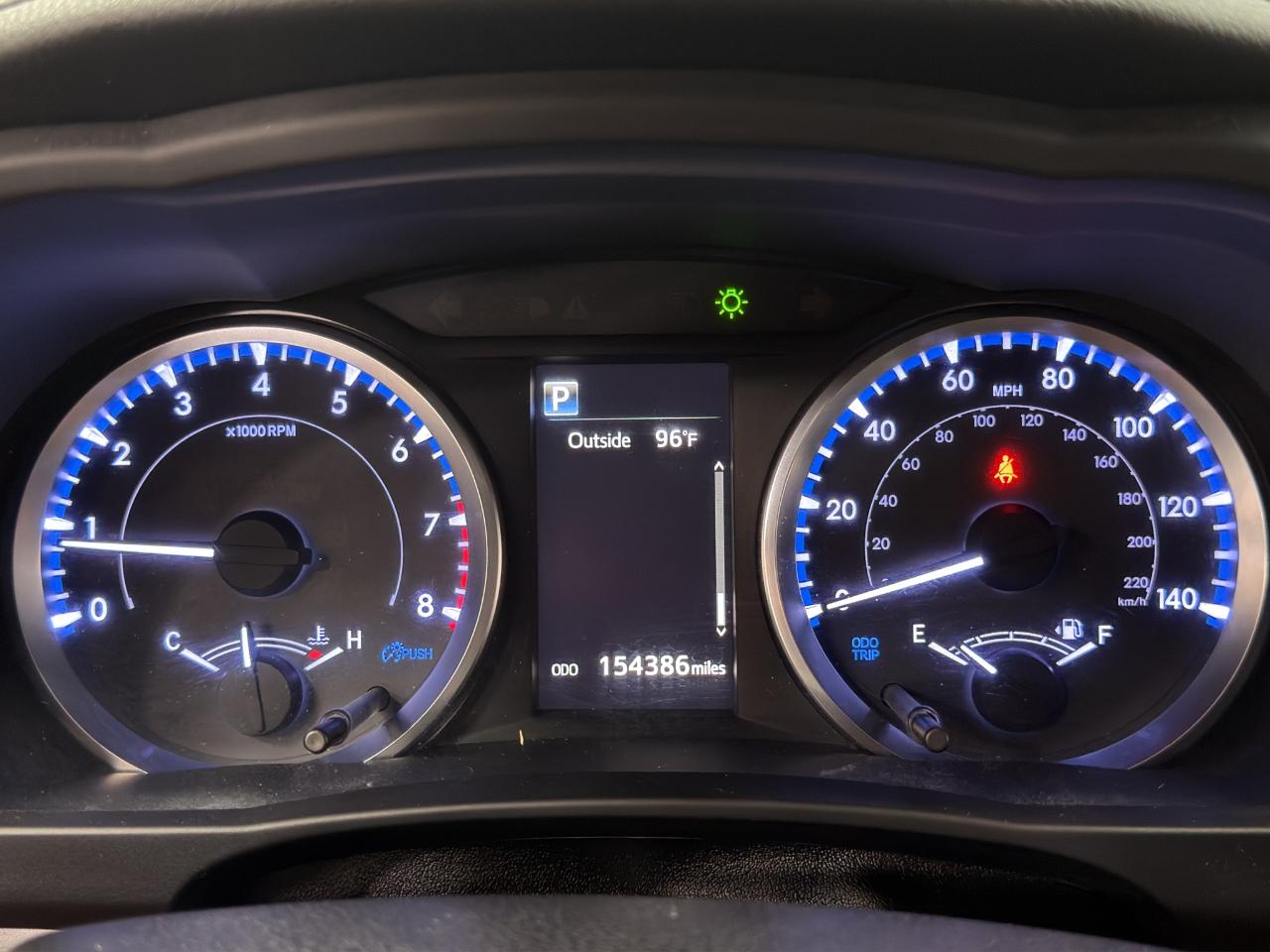 Toyota Highlander LE V6 FWD (Natl) 2019