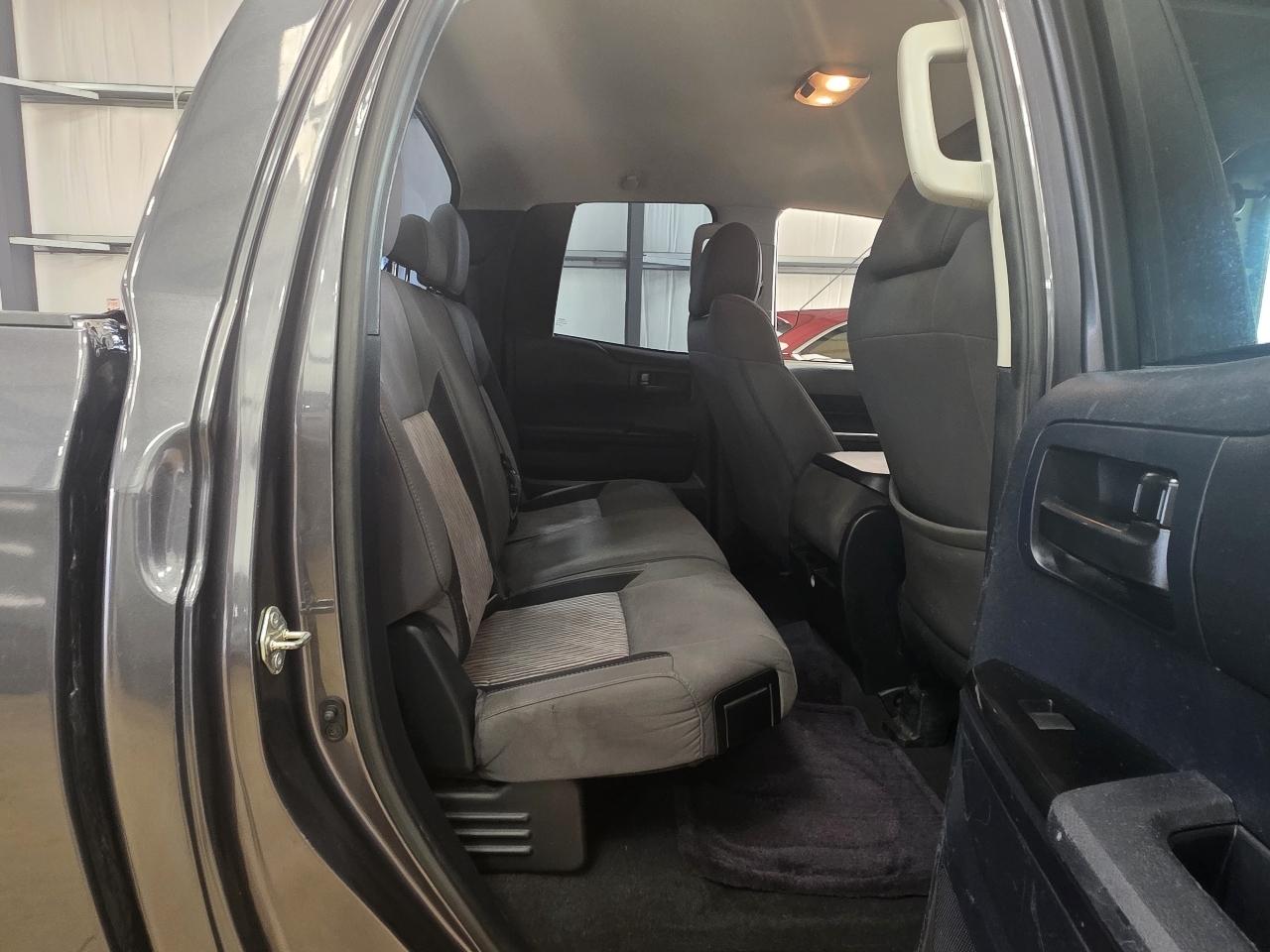 Toyota Tundra 2WD Truck Double Cab 5.7L V8 6-Spd AT SR5 (Natl) 2014