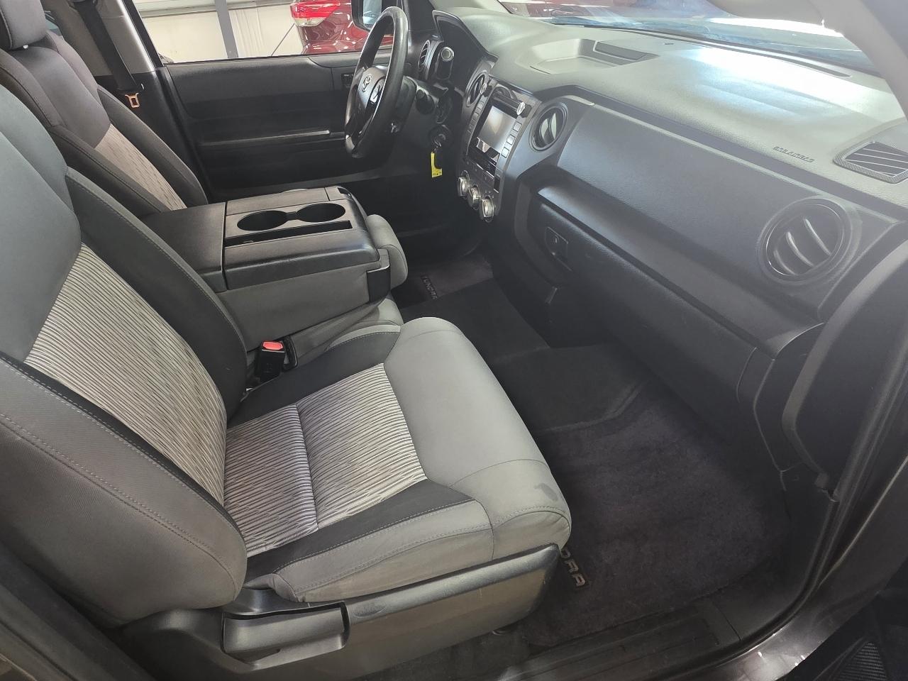 Toyota Tundra 2WD Truck Double Cab 5.7L V8 6-Spd AT SR5 (Natl) 2014