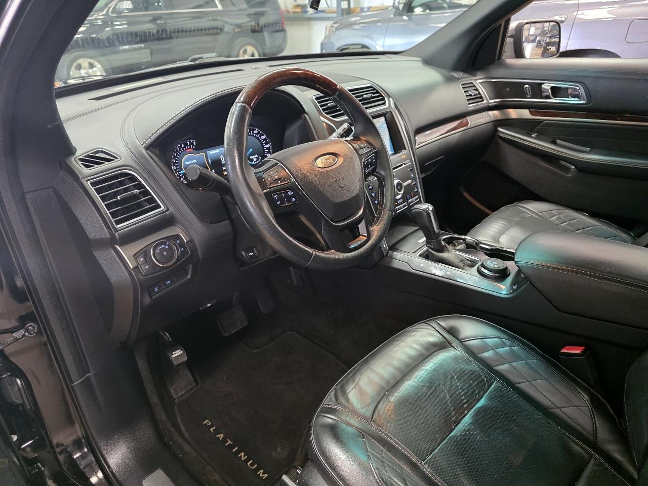 Ford Explorer Platinum 4WD 2017