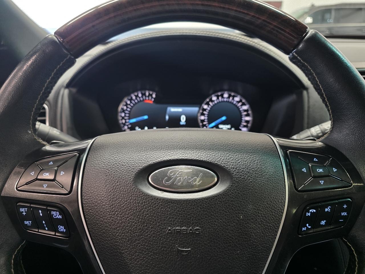 Ford Explorer Platinum 4WD 2017