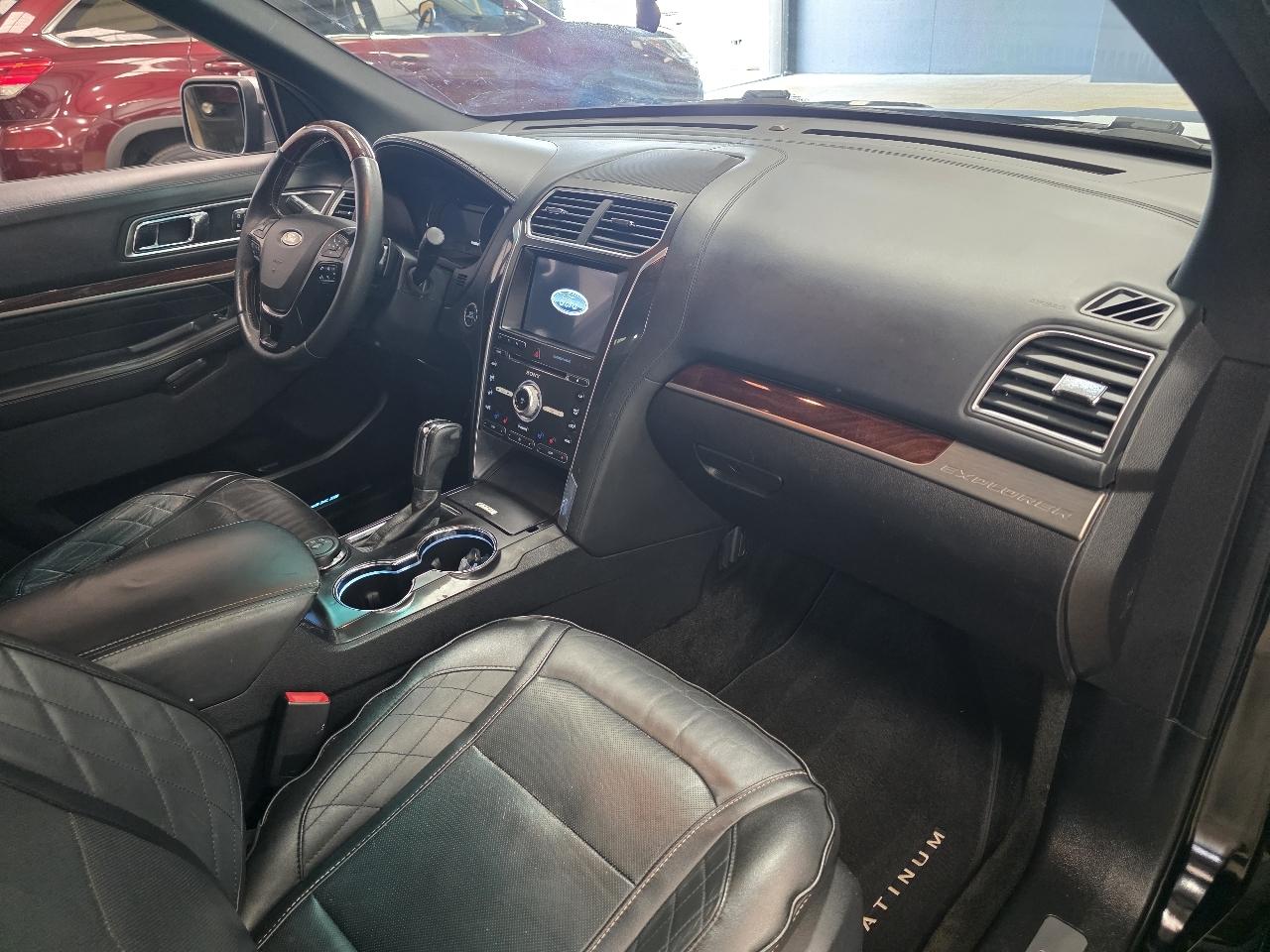 Ford Explorer Platinum 4WD 2017