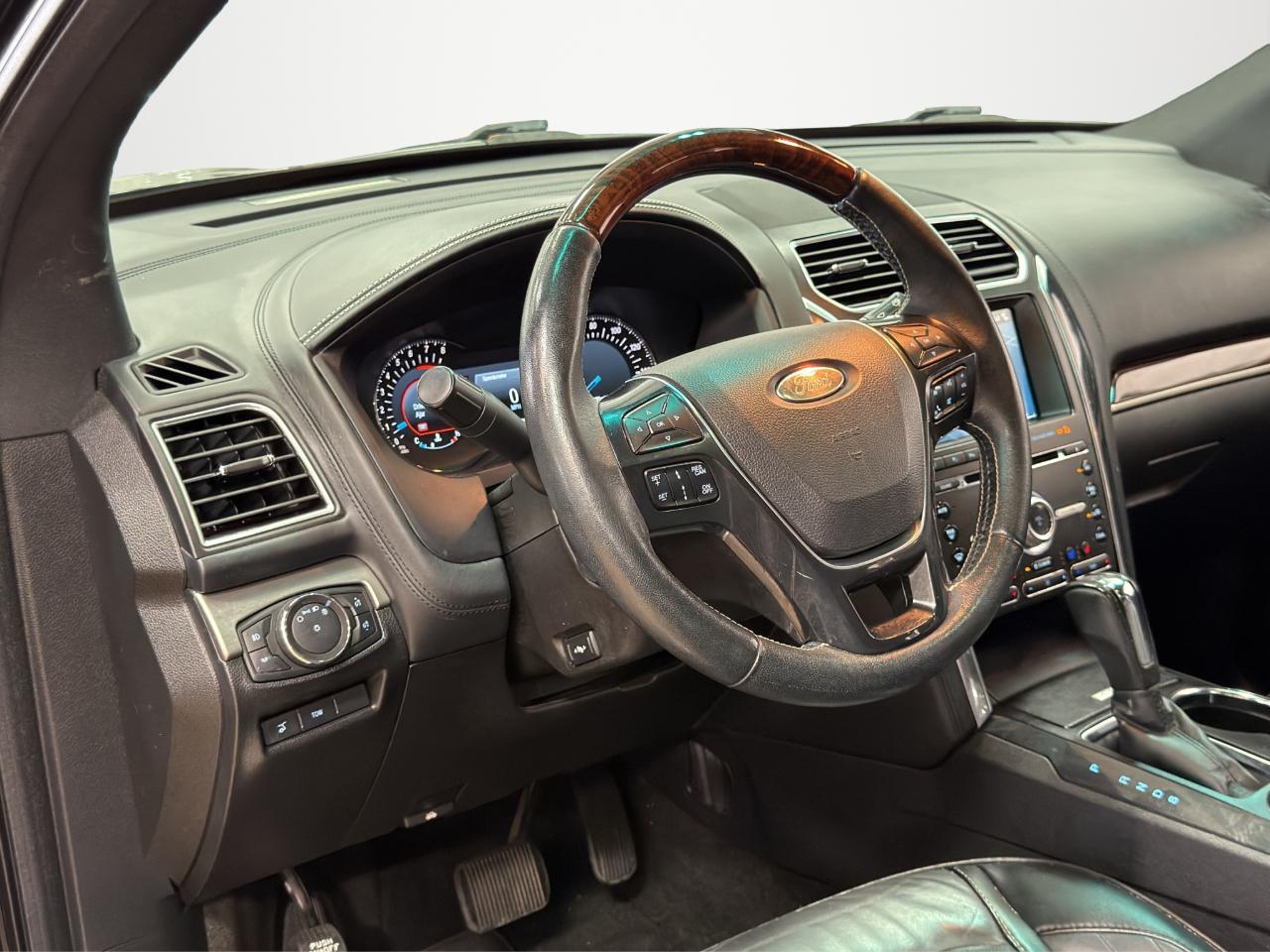 Ford Explorer Platinum 4WD 2017