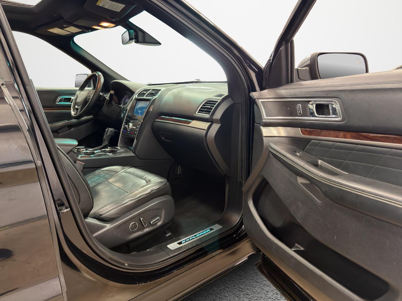Ford Explorer Platinum 4WD 2017