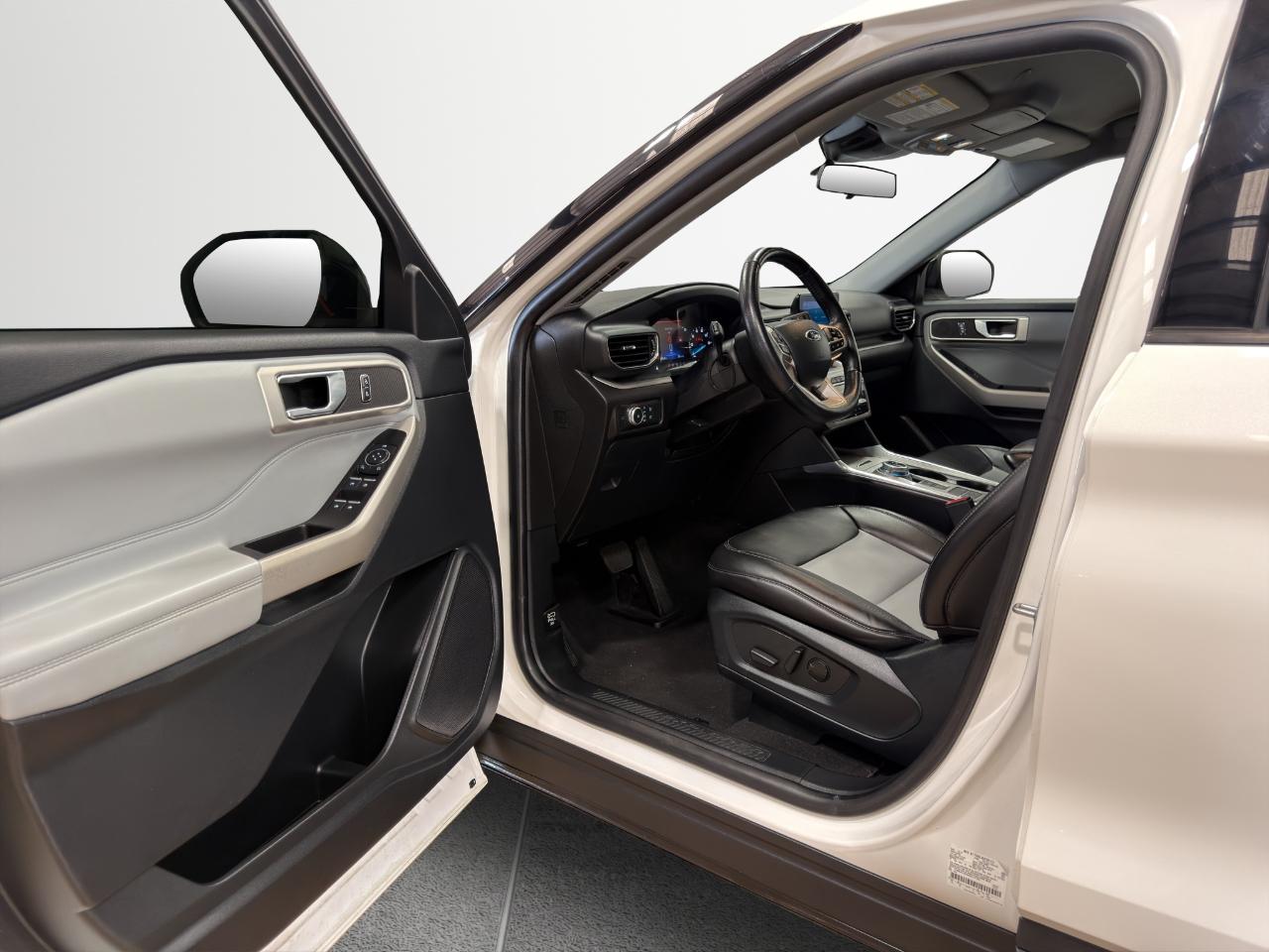 Ford Explorer XLT RWD 2022