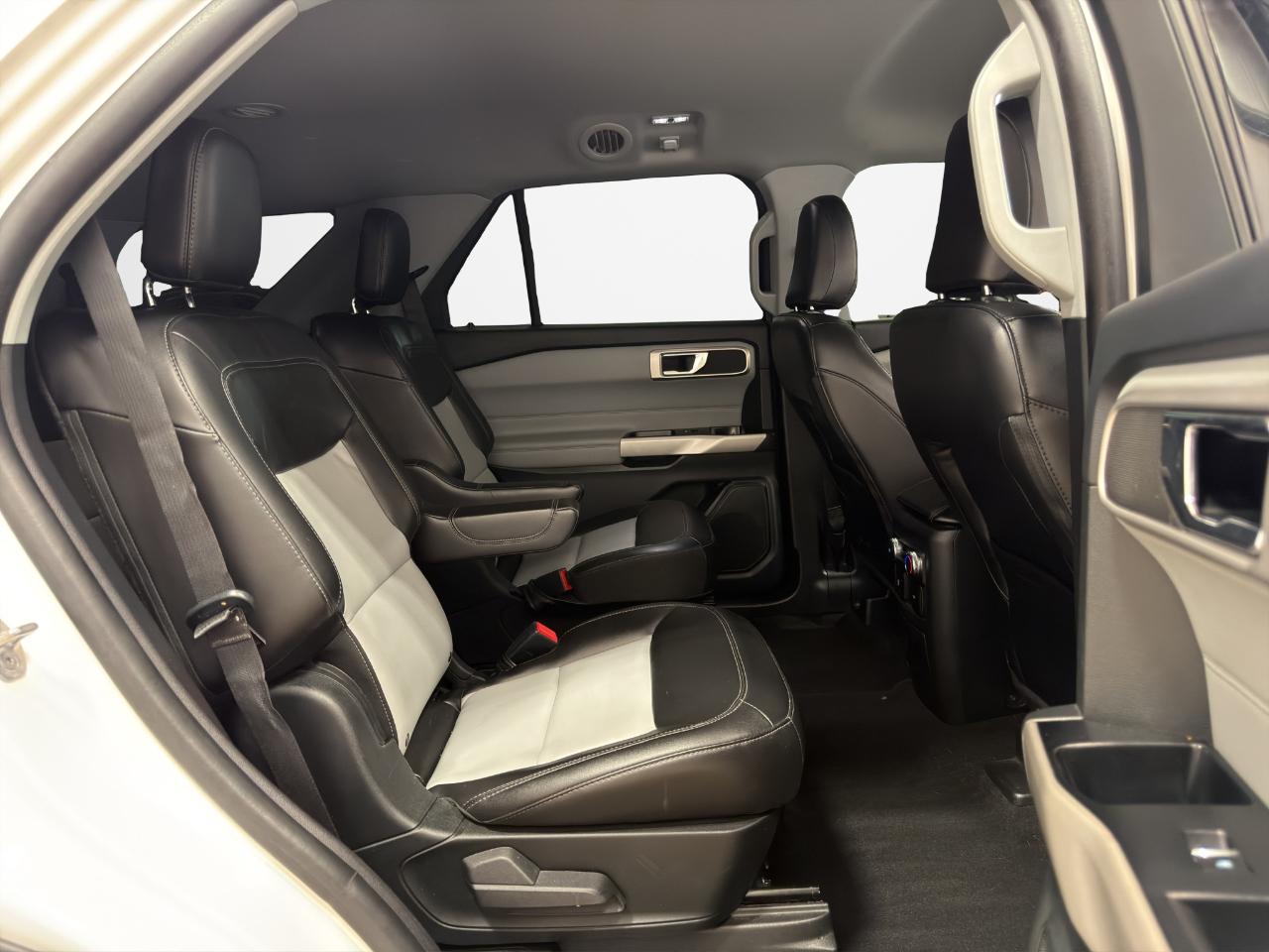 Ford Explorer XLT RWD 2022