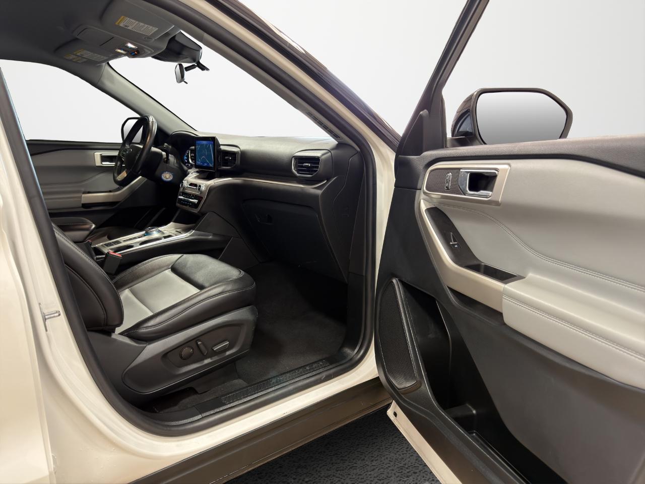 Ford Explorer XLT RWD 2022
