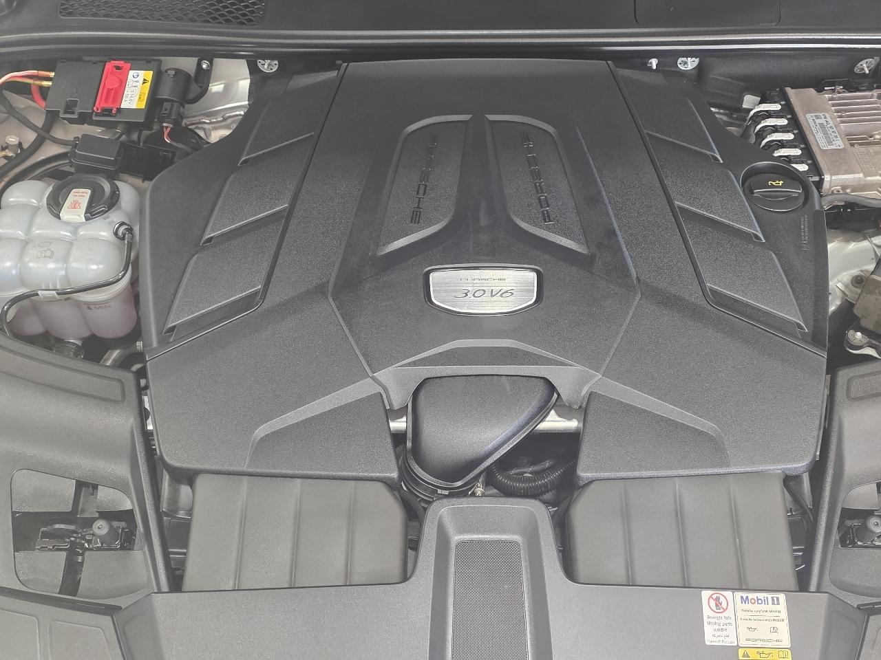 Porsche Cayenne AWD 2021
