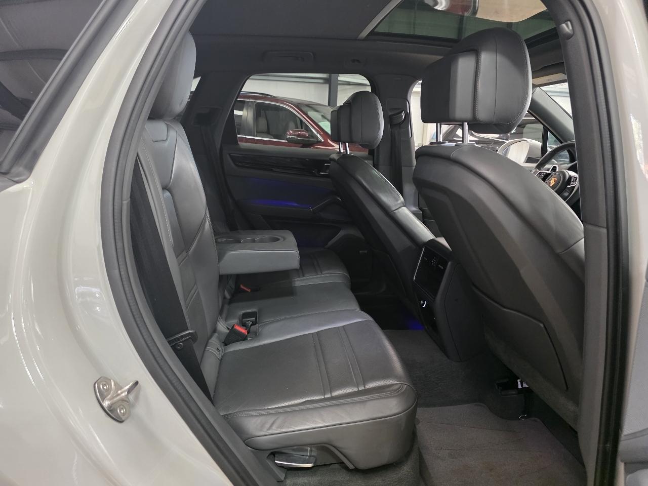 Porsche Cayenne AWD 2021