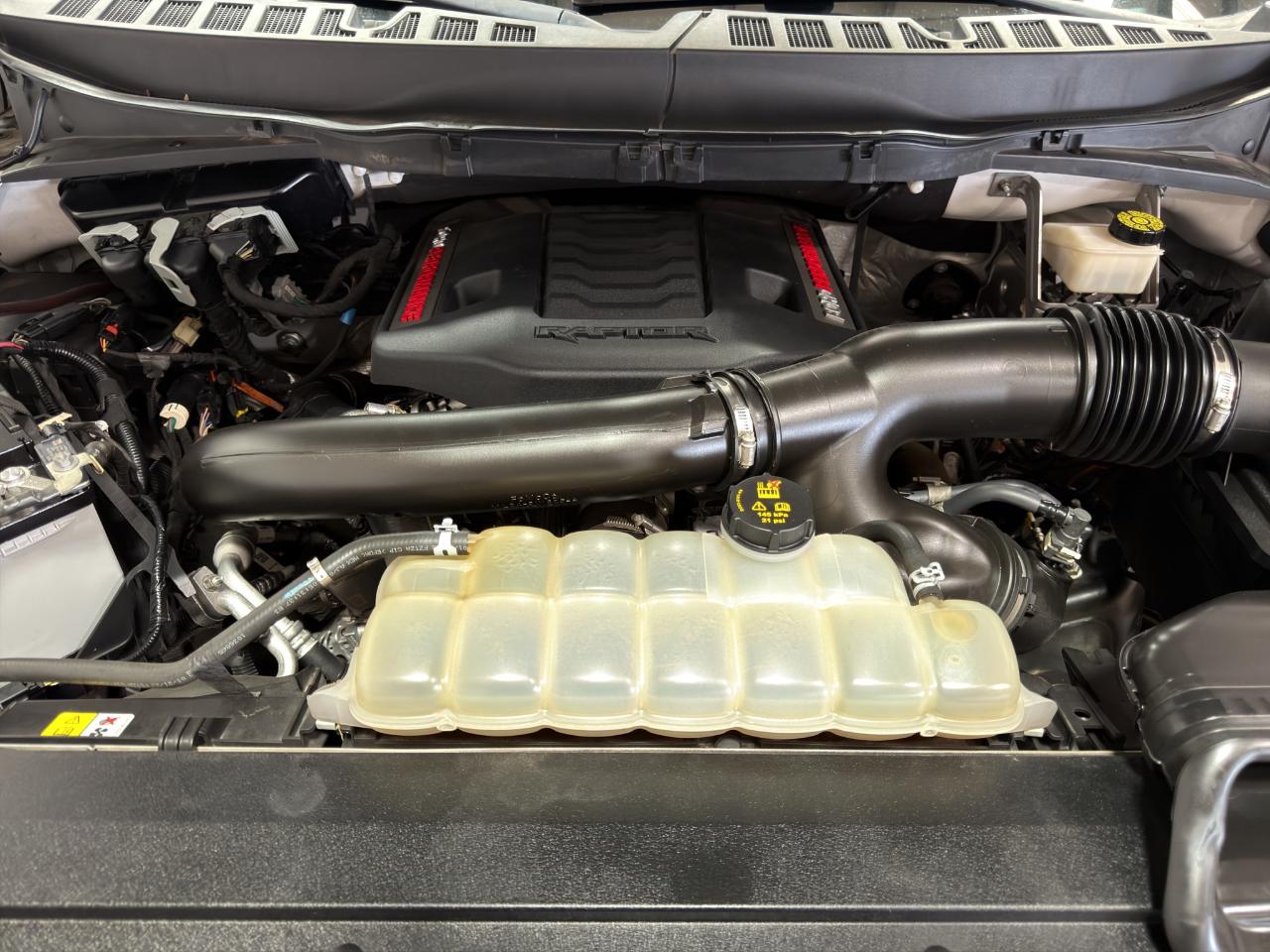 Ford F-150 Raptor 4WD SuperCrew 5.5' Box 2022
