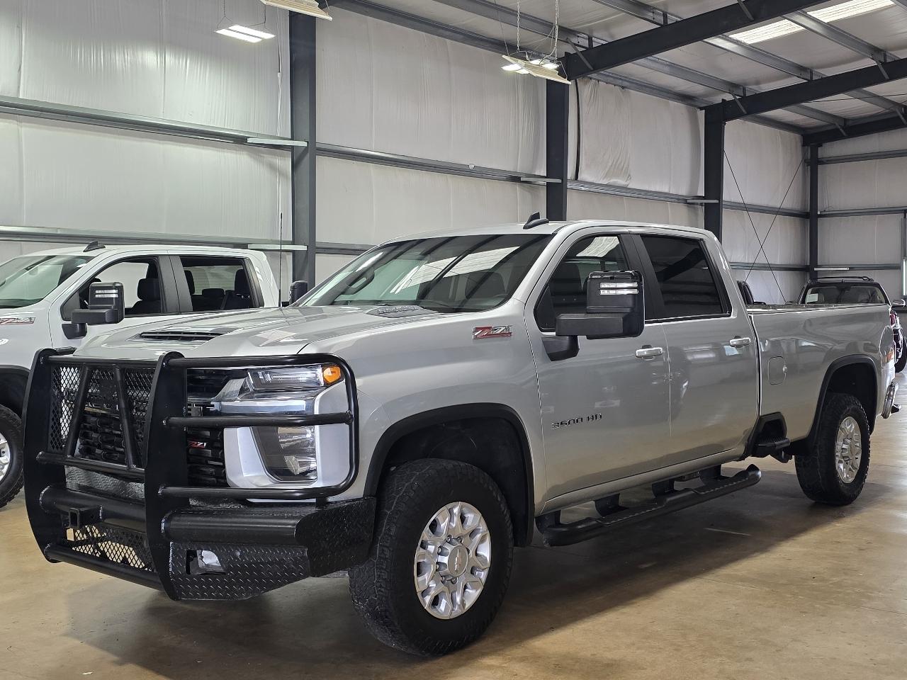 2022 Chevrolet Silverado 3500HD 4WD Crew Cab 172" LT