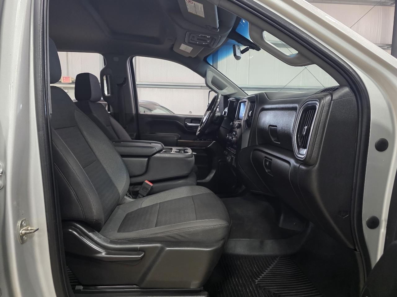 Chevrolet Silverado 3500HD 4WD Crew Cab 172" LT 2022