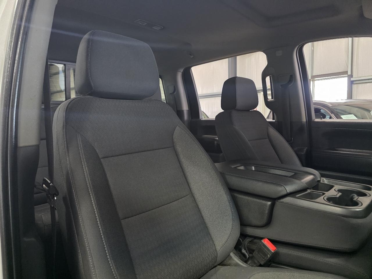 Chevrolet Silverado 3500HD 4WD Crew Cab 172" LT 2022