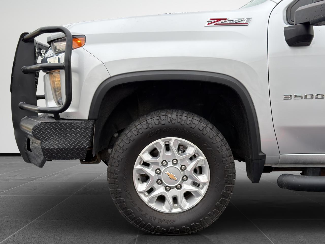 Chevrolet Silverado 3500HD 4WD Crew Cab 172" LT 2022