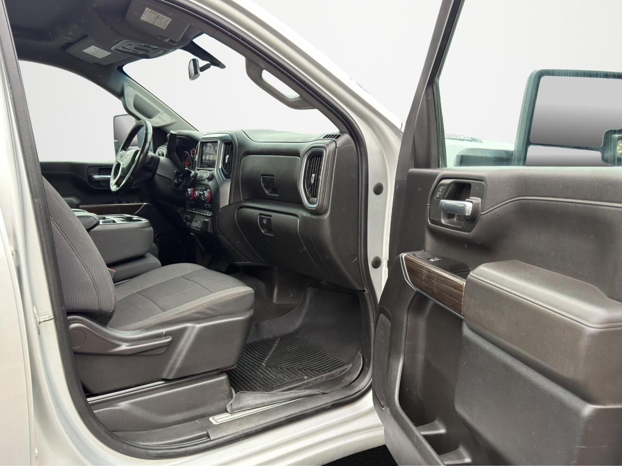 Chevrolet Silverado 3500HD 4WD Crew Cab 172" LT 2022