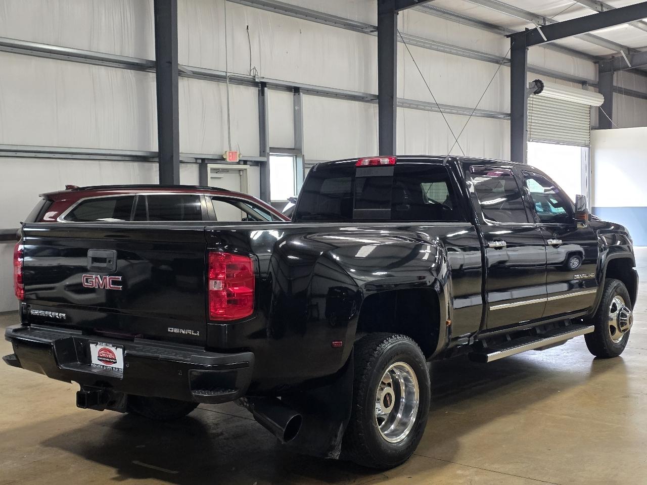 GMC Sierra 3500HD 4WD Crew Cab 167.7" Denali 2018