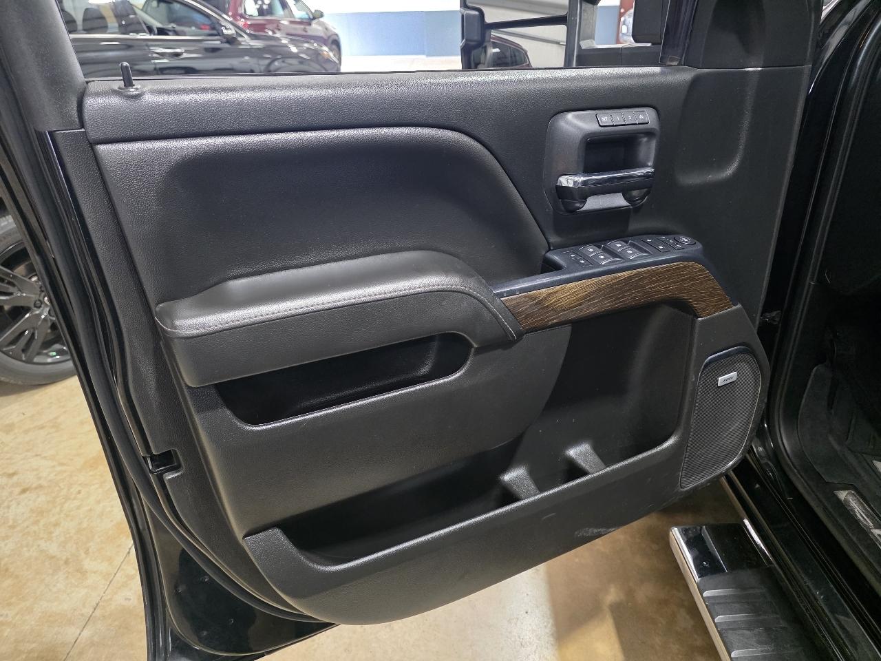 GMC Sierra 3500HD 4WD Crew Cab 167.7" Denali 2018