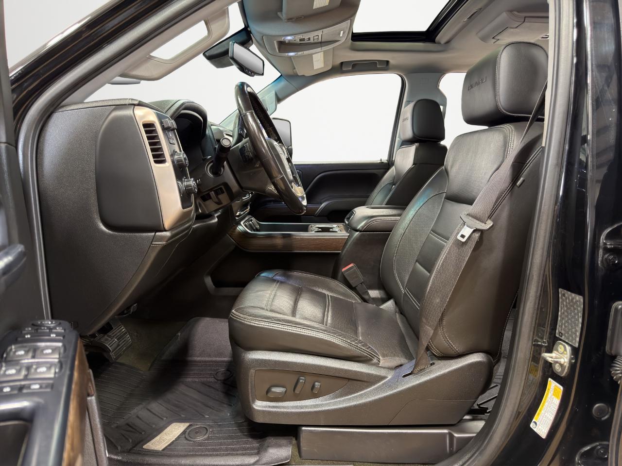 GMC Sierra 3500HD 4WD Crew Cab 167.7" Denali 2018