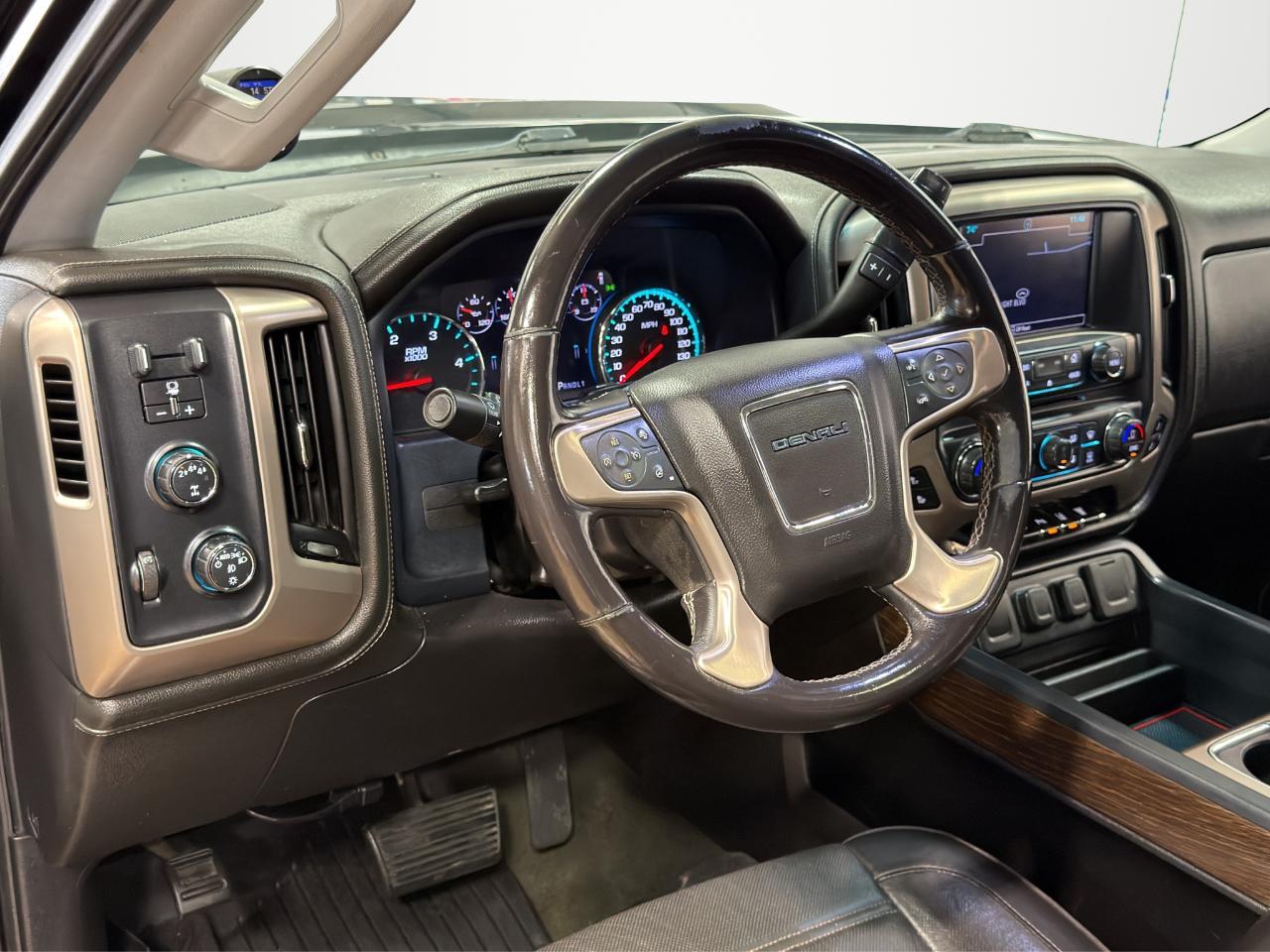 GMC Sierra 3500HD 4WD Crew Cab 167.7" Denali 2018