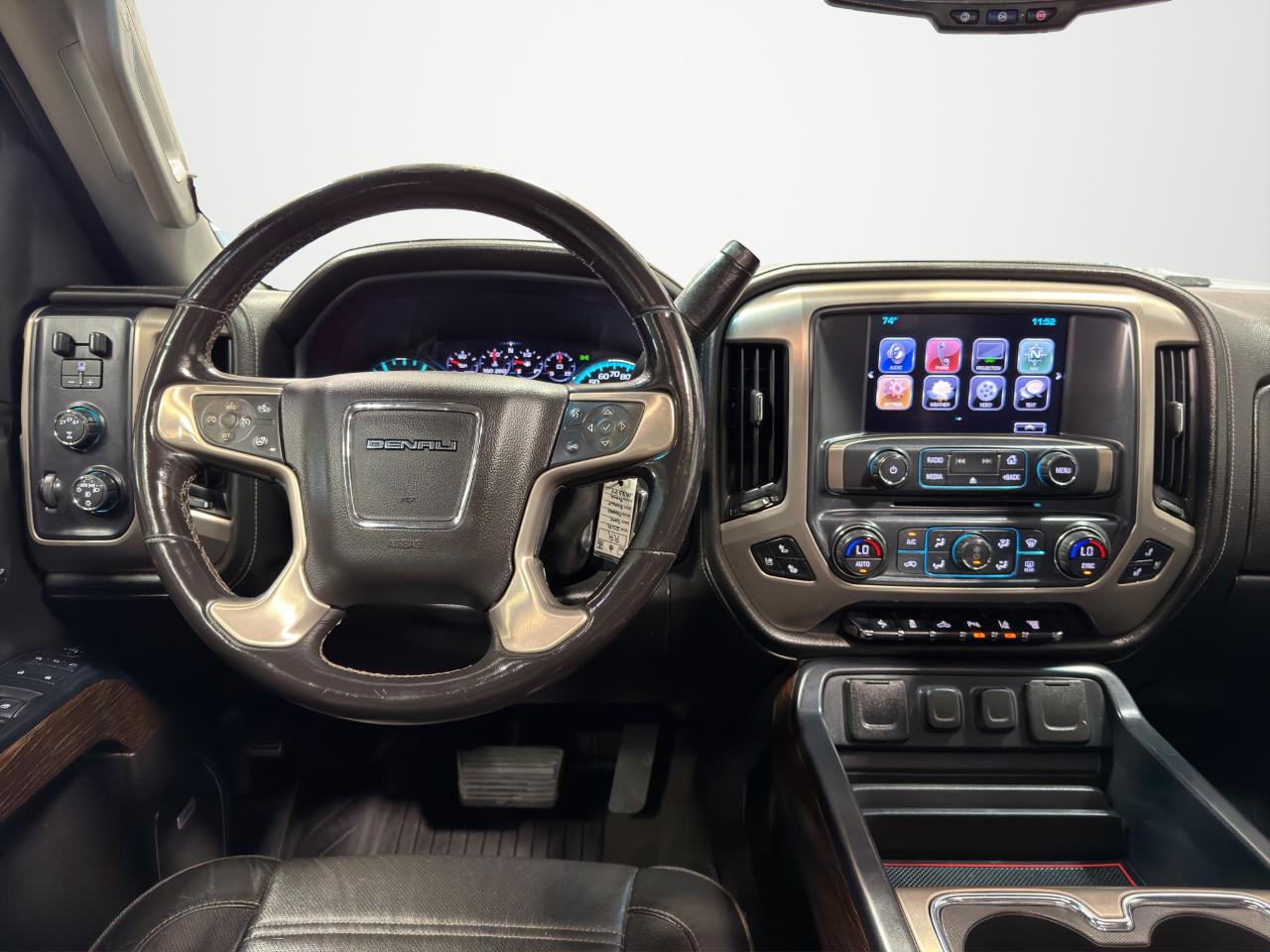 GMC Sierra 3500HD 4WD Crew Cab 167.7" Denali 2018