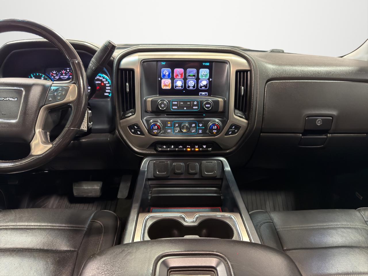 GMC Sierra 3500HD 4WD Crew Cab 167.7" Denali 2018