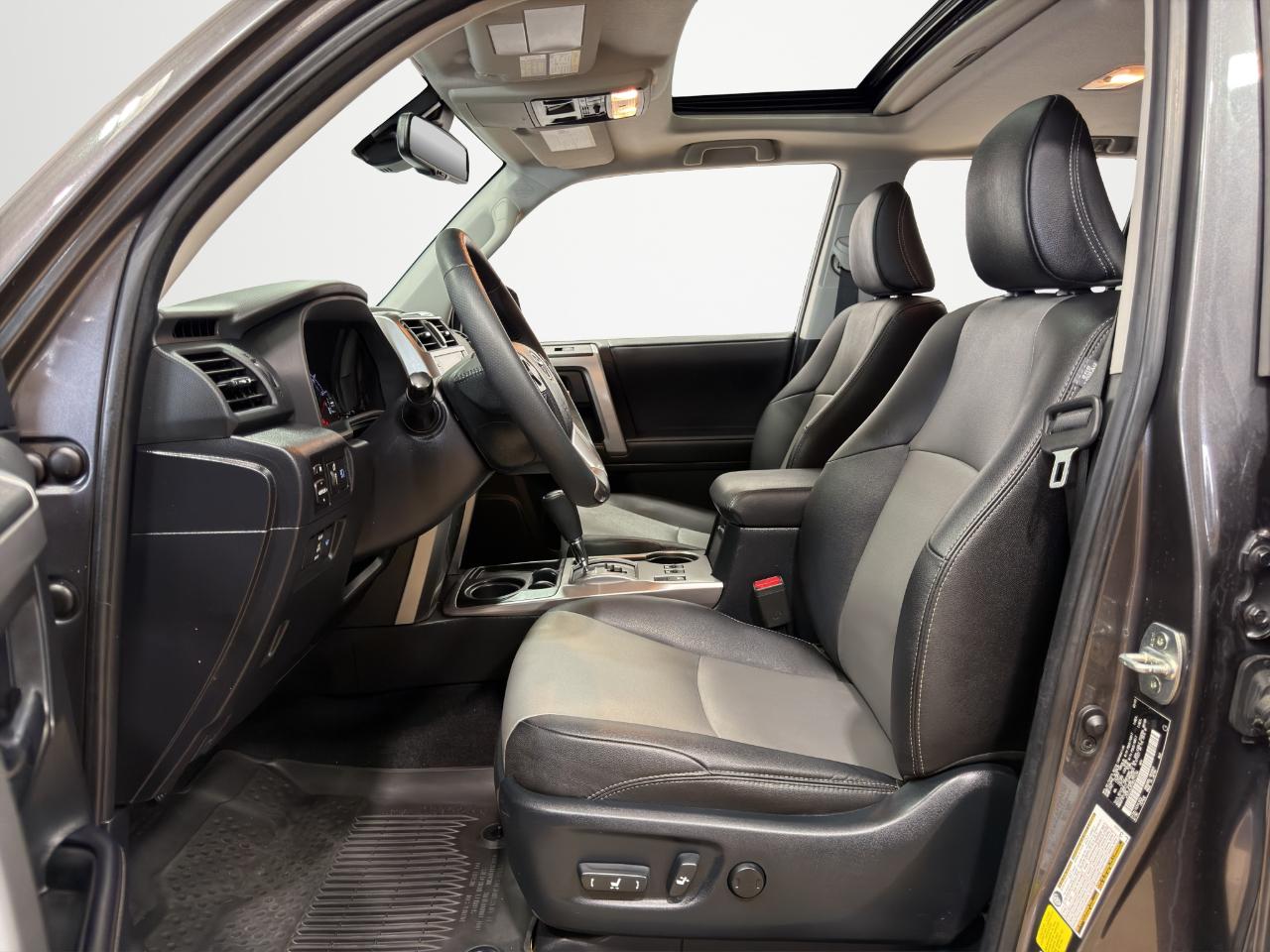Toyota 4Runner SR5 Premium 2WD (Natl) 2022