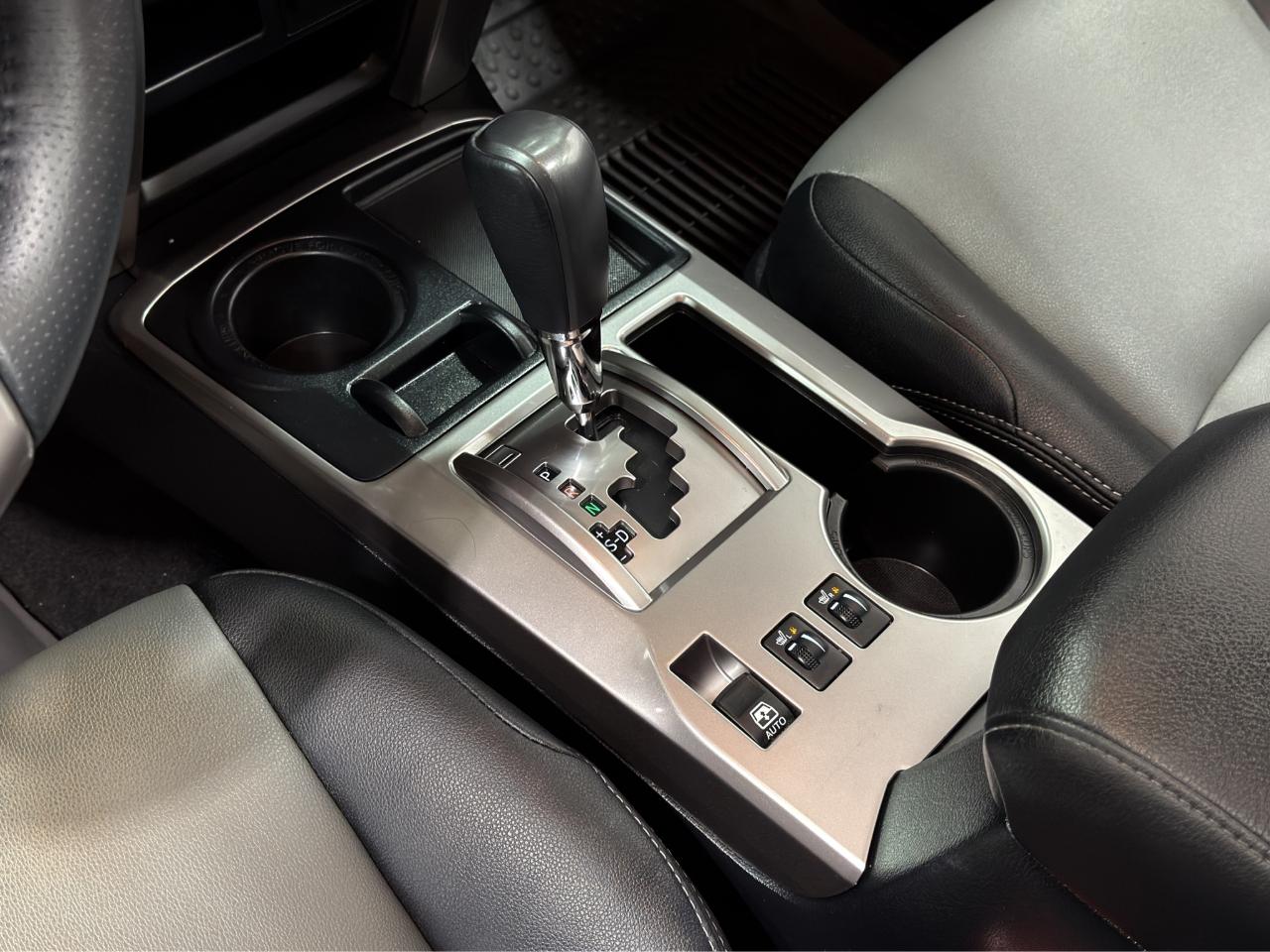 Toyota 4Runner SR5 Premium 2WD (Natl) 2022