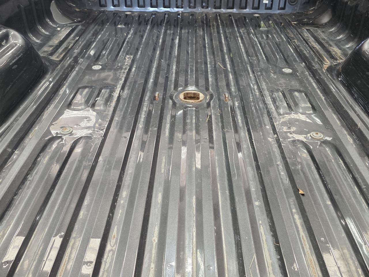 Ford Super Duty F-250 SRW Lariat 4WD Crew Cab 8' Box 2015