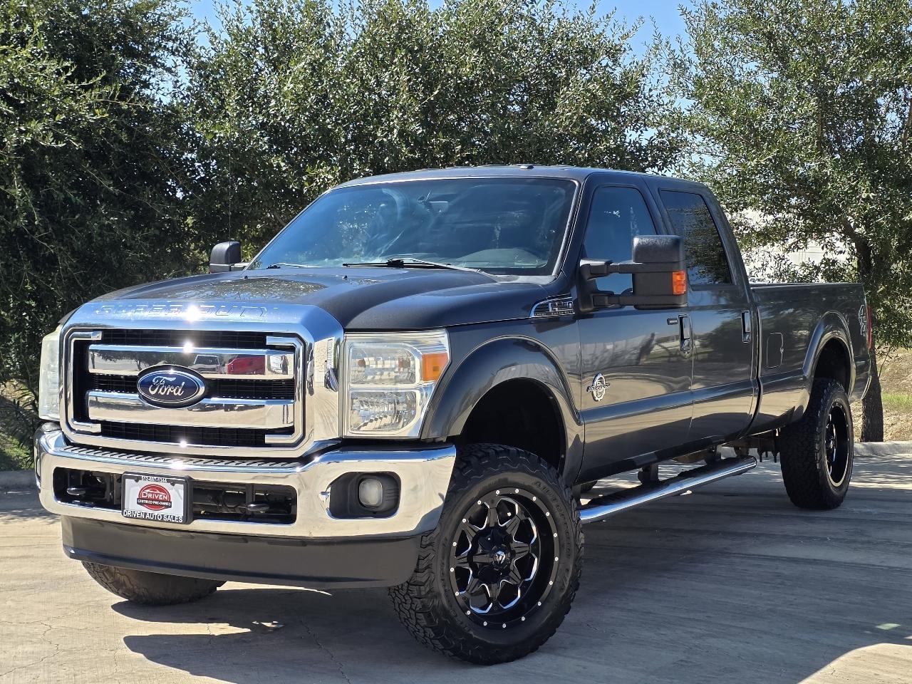 2015 Ford Super Duty F-250 SRW Lariat 4WD Crew Cab 8' Box